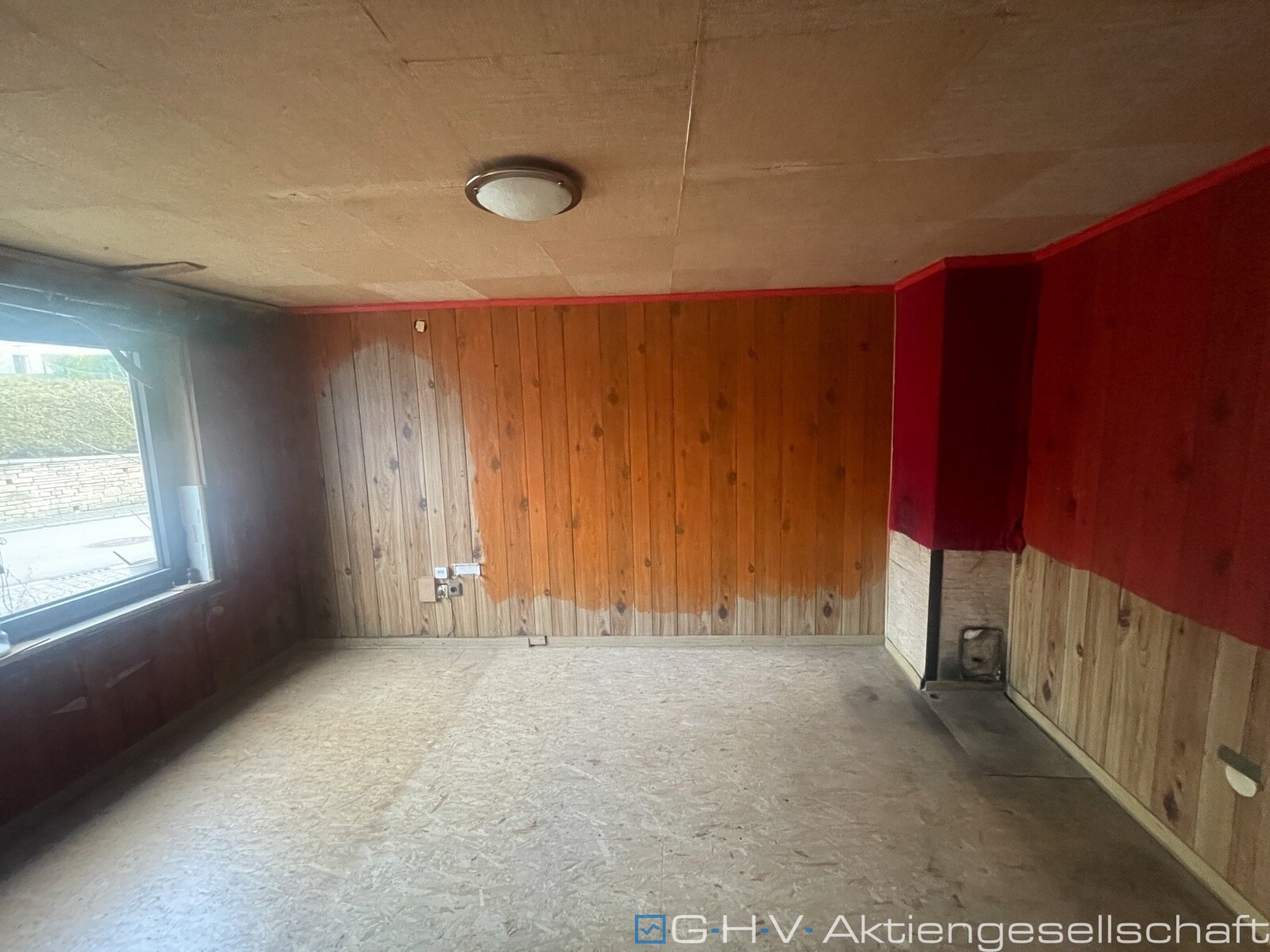 leerstehendes Zweifamilienhaus