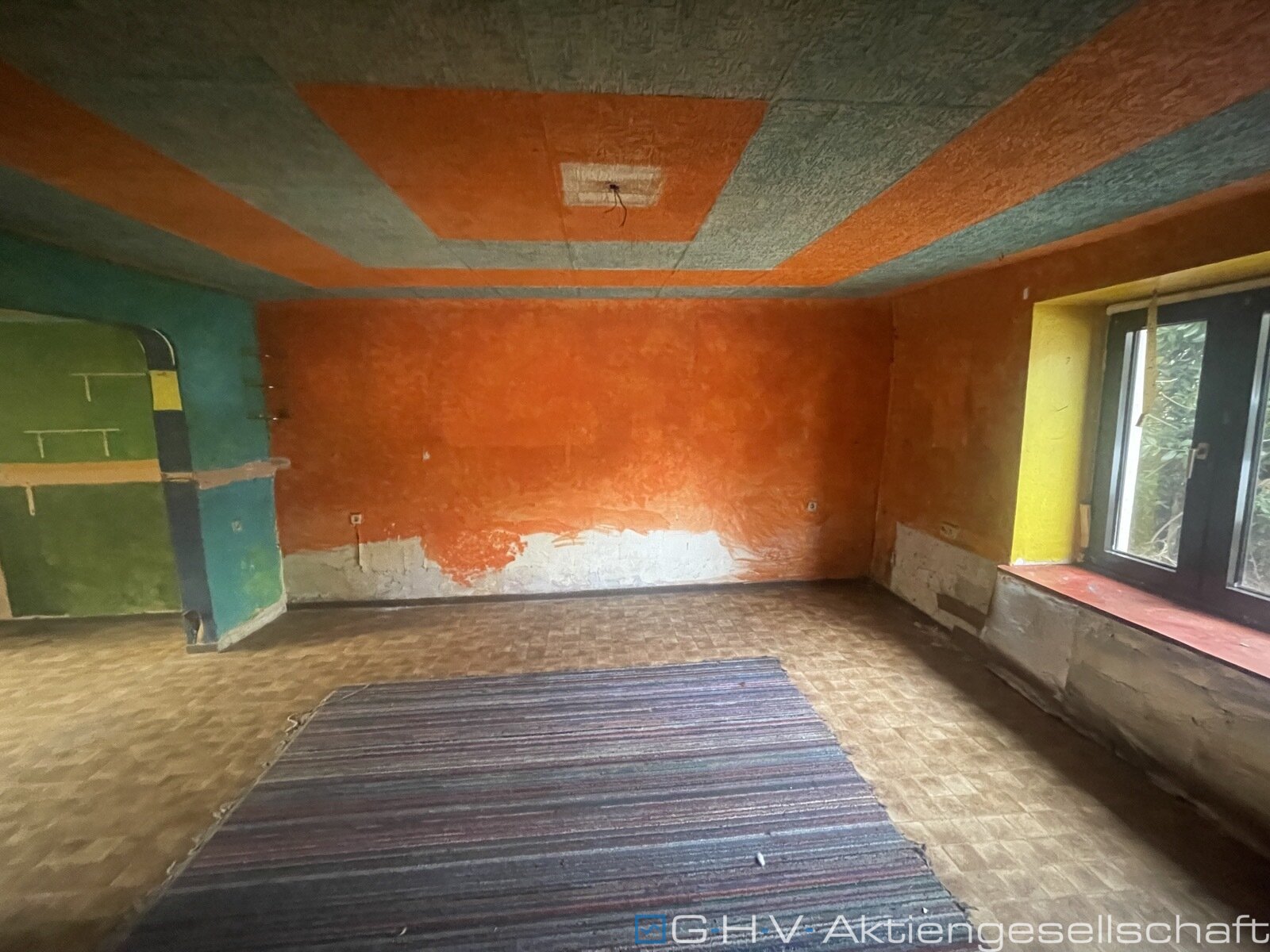 leerstehendes Zweifamilienhaus