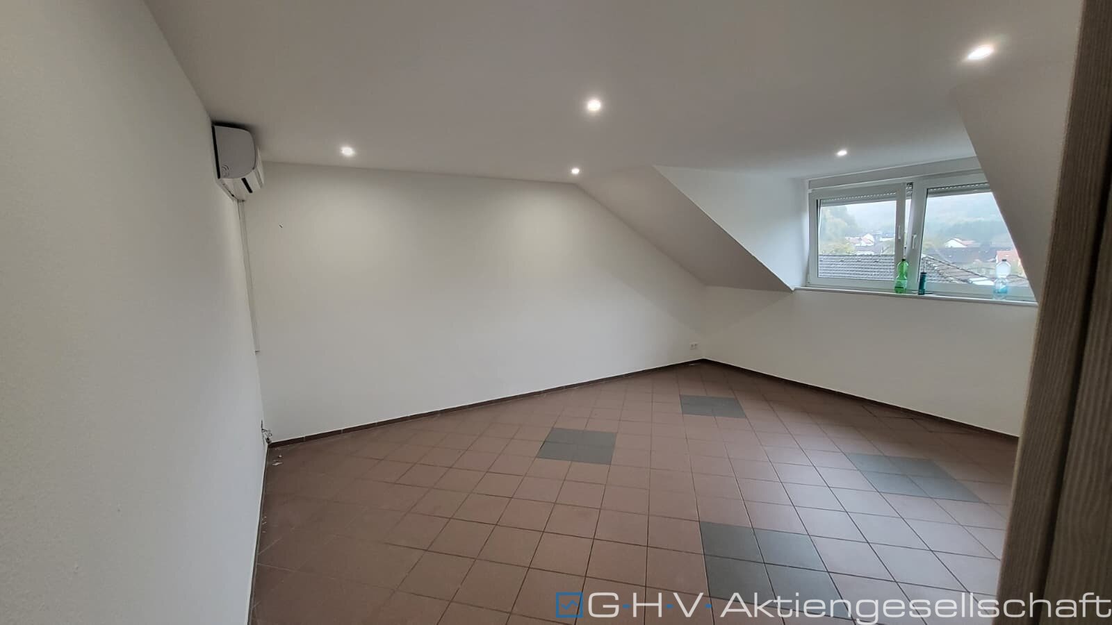 huge apartment in Oberarnbach 2Br, open living-room, 2 balconies