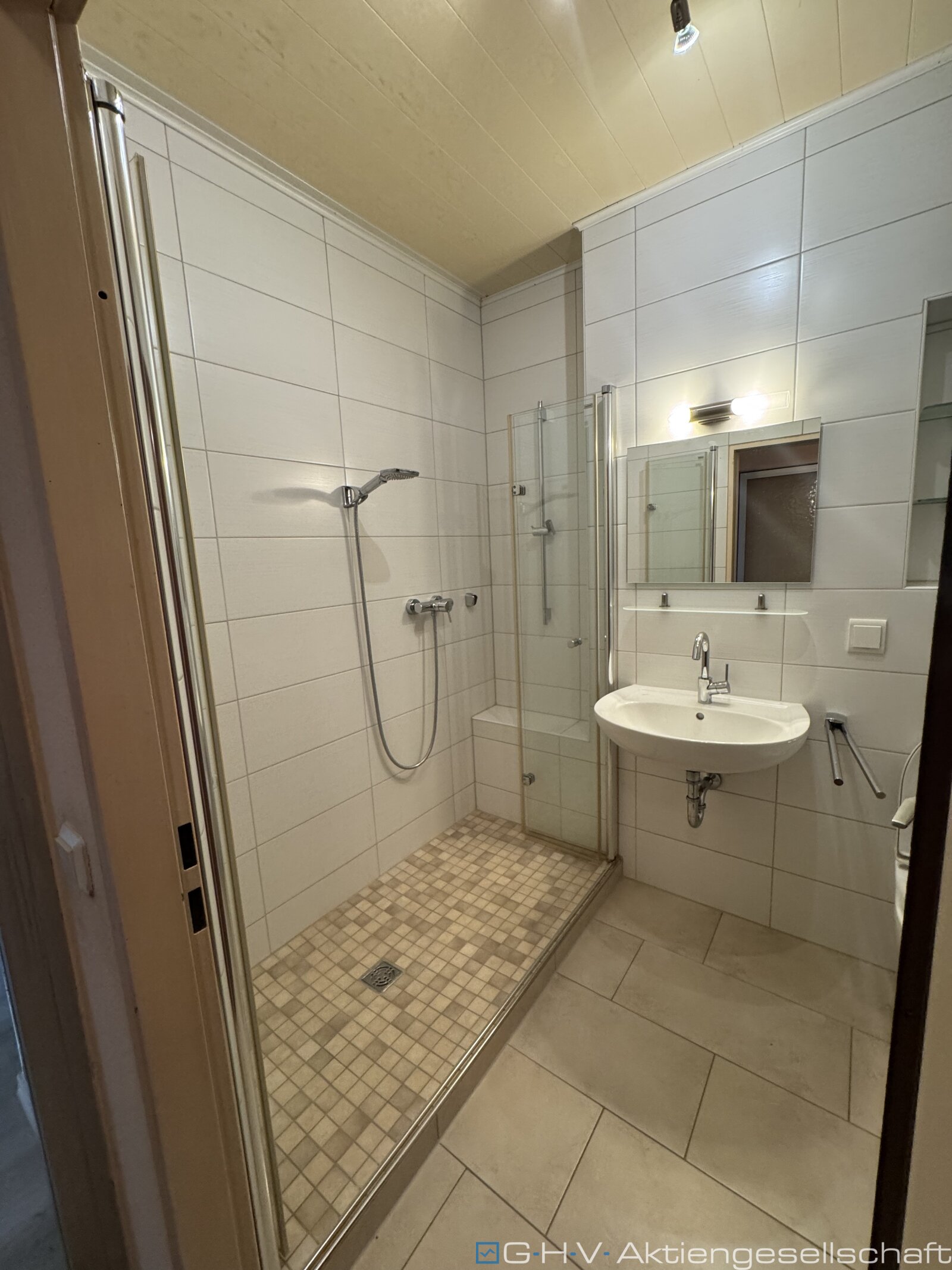 Helle 3-Zimmer-Wohnung mit Balkon und Aufzug im Herzen von Ottweiler aus Nachlass