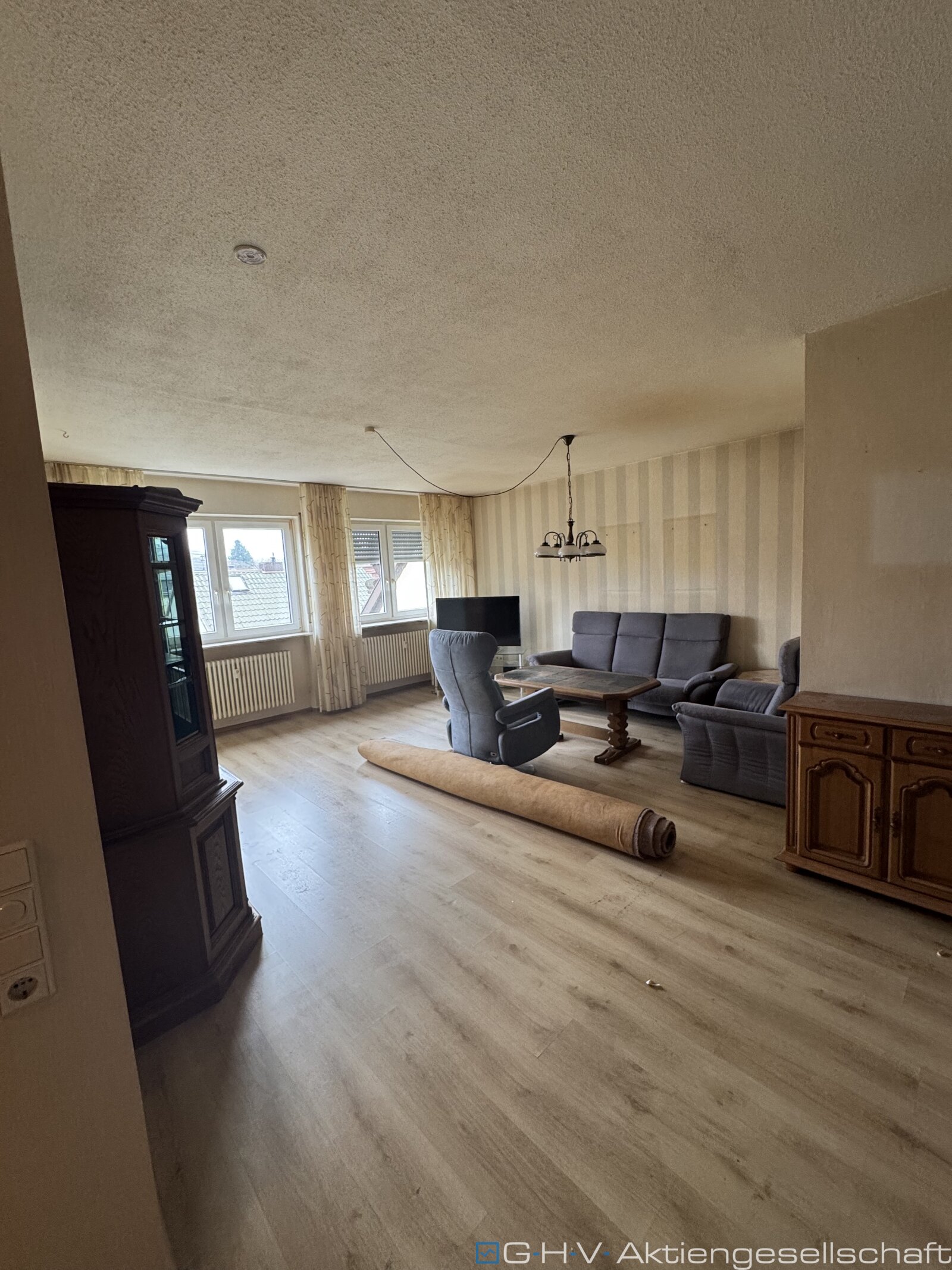 Helle 3-Zimmer-Wohnung mit Balkon und Aufzug im Herzen von Ottweiler aus Nachlass