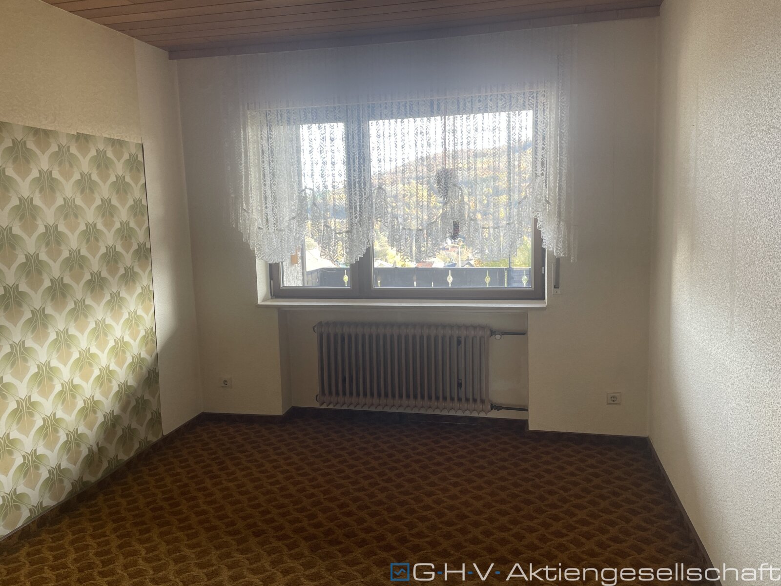 großzügiges EFH mit Einliegerwohnung und phantastischer Aussicht