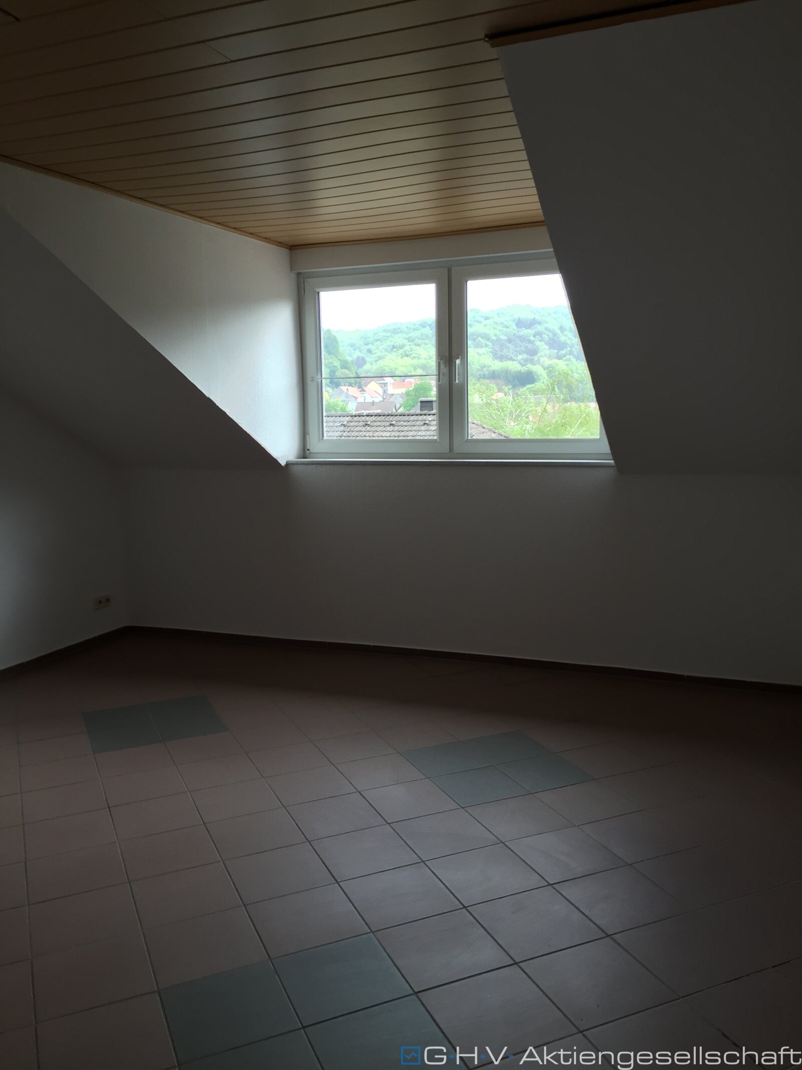 2 of 7 Bedrooms 2 of 7 Bedrooms
