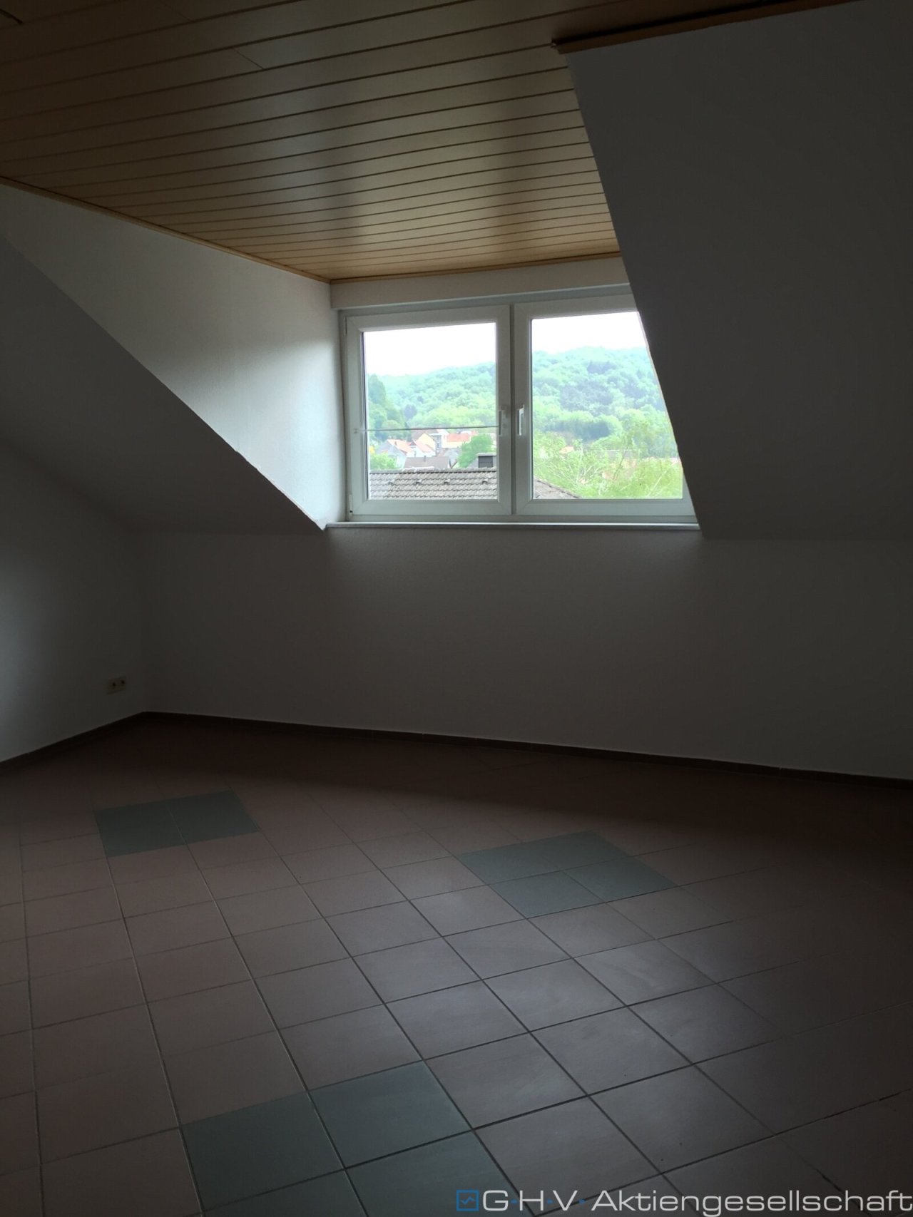 2 of 7 Bedrooms 2 of 7 Bedrooms