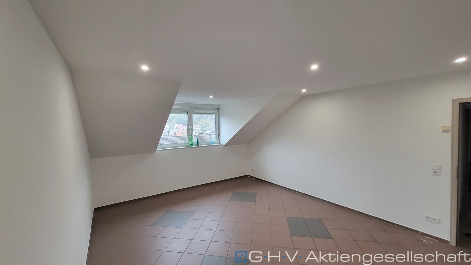 WhatsApp Image 2025-10-28 at 13.26.04 WhatsApp Image 2025-10-28 at 13.26.04