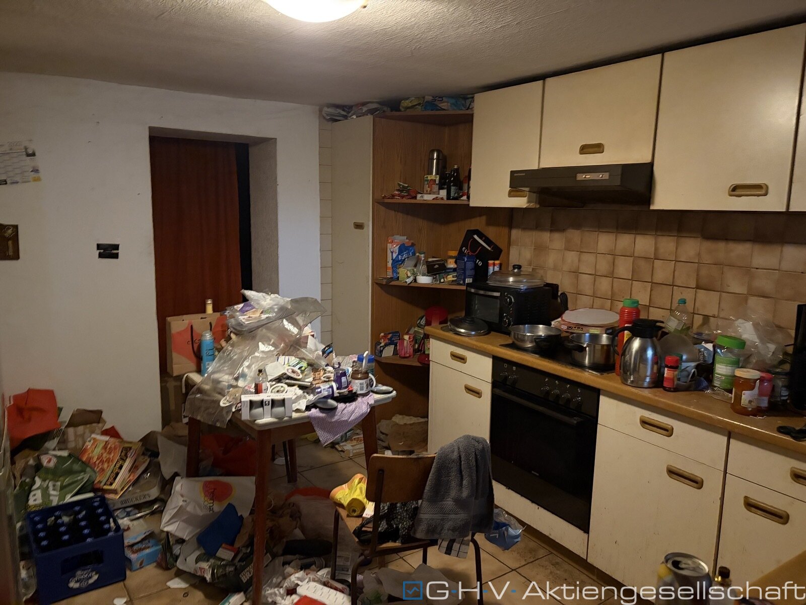 Wohnung llinks Kueche Wohnung llinks Kueche
