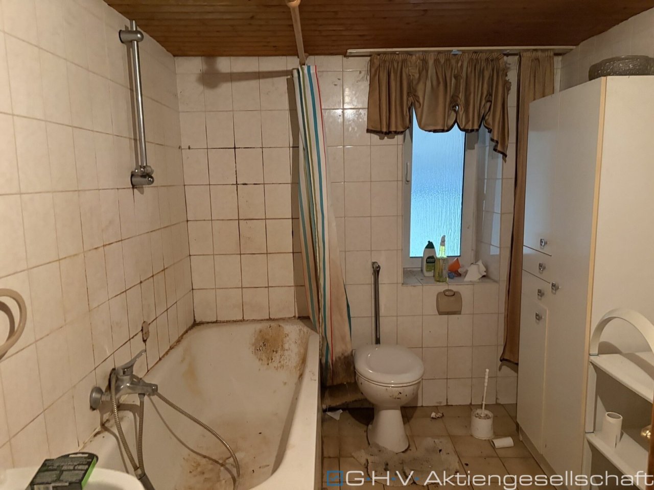 Wohnung links Bad Wohnung links Bad